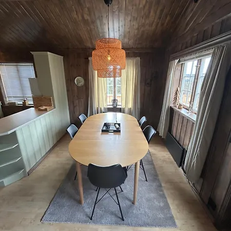Dom wakacyjny Koselig Med Bra Solforhold Pa Skeikampen *